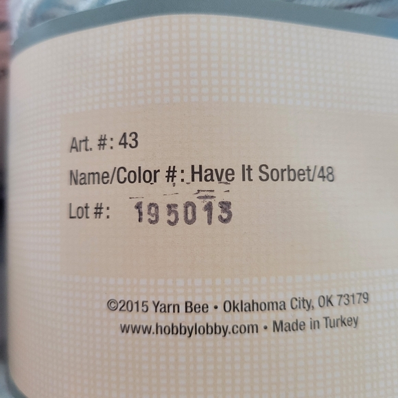 Yarn Bee 4 cakes 🎂 - Picture 6 of 6